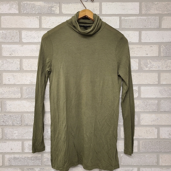 J. Crew Long Sleeve Basic Olive Green Top Size XS - Picture 1 of 5